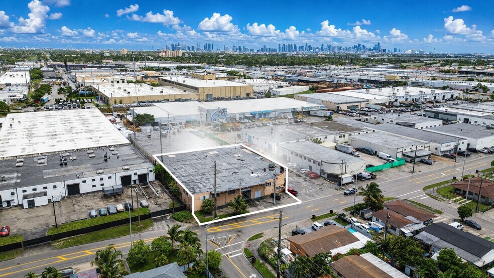 455 E 10th Ave, Hialeah, FL à vendre - Photo du bâtiment - Image 2 de 23