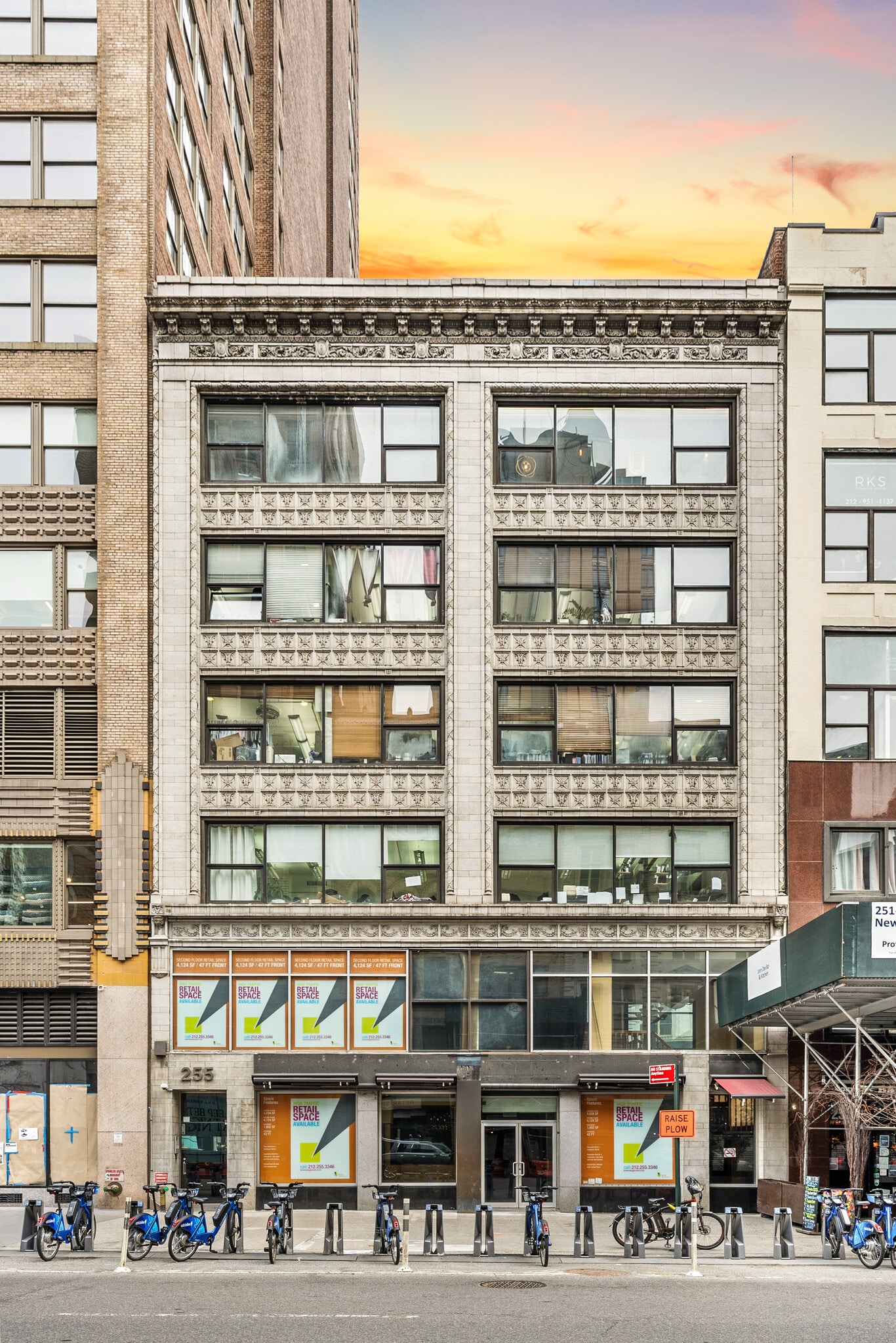 255 Fifth Ave, New York, NY for lease Building Photo- Image 1 of 7
