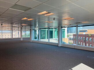 Plus de détails pour 47 Penarth Rd, Cardiff - Bureau à louer