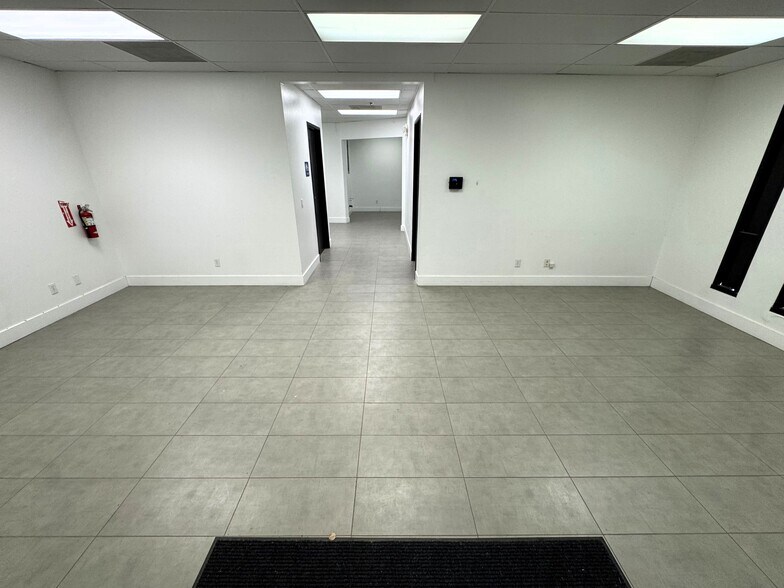 3585 N Del Sol, Palm Springs, CA à louer - Photo du bâtiment - Image 2 de 40