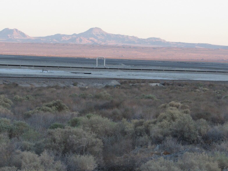 Railroad St, Trona, CA à vendre - Photo du bâtiment - Image 2 de 8