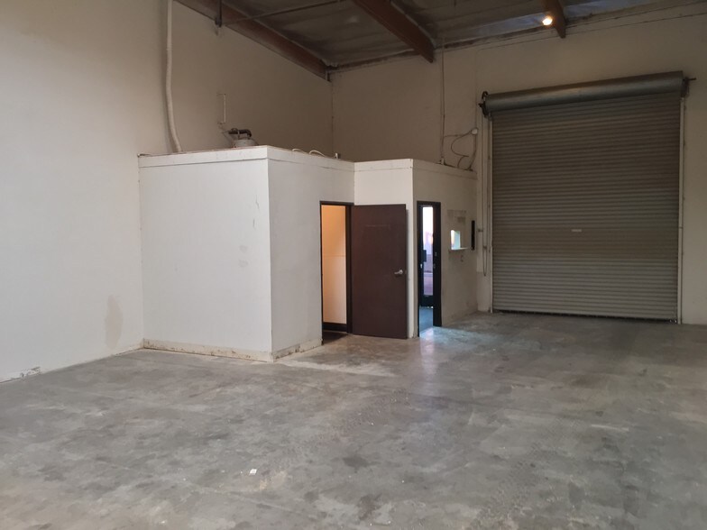 1433 W Linden St, Riverside, CA à louer - Photo du bâtiment - Image 3 de 9