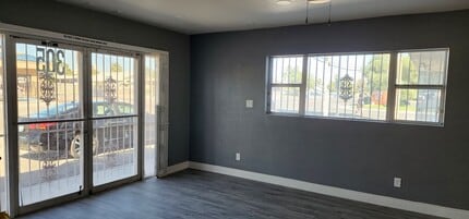 1800 Lewis Ave, Las Vegas, NV for sale Interior Photo- Image 1 of 41