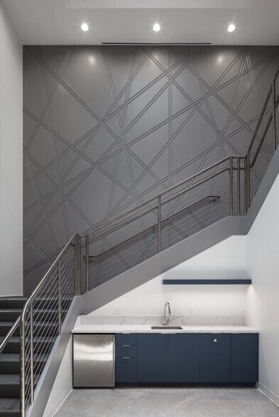 5931 Priestly Dr, Carlsbad, CA à vendre - Photo du bâtiment - Image 2 de 7