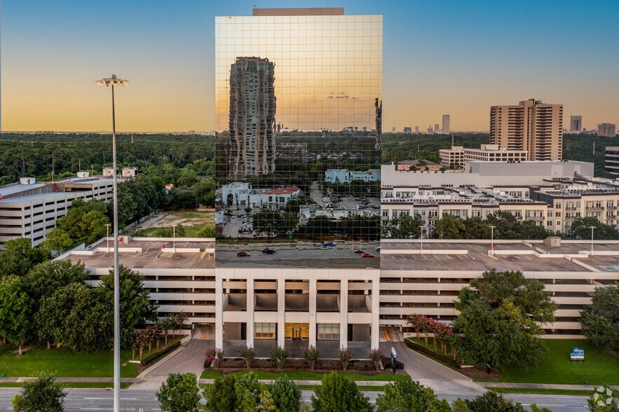 1233 West Loop S, Houston, TX for sale - Building Photo - Image 2 of 26