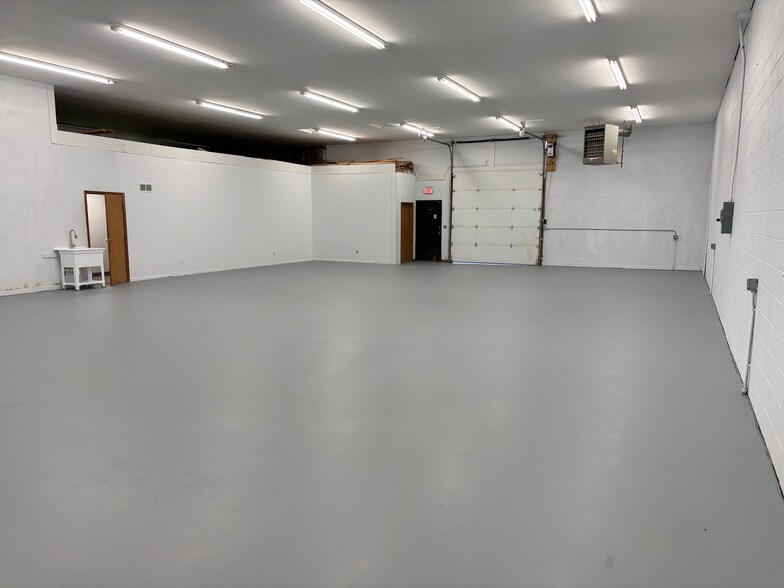 6246-6254 Corporate Center Dr, Dublin, OH à louer - Photo du bâtiment - Image 3 de 13