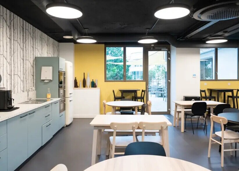Espace de cotravail dans Paris à louer - Photo du bâtiment - Image 2 de 5