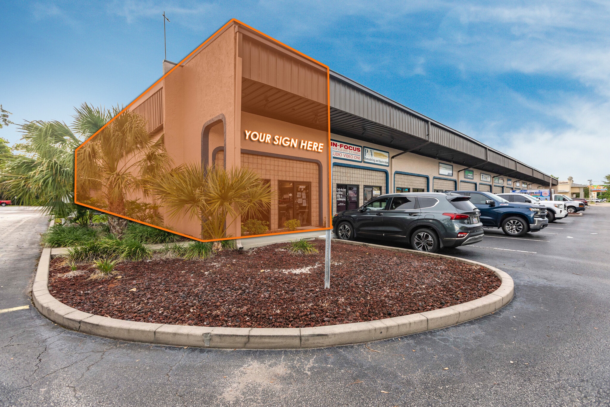 12155 Metro Pky, Fort Myers, FL à louer Photo du bâtiment- Image 1 de 16