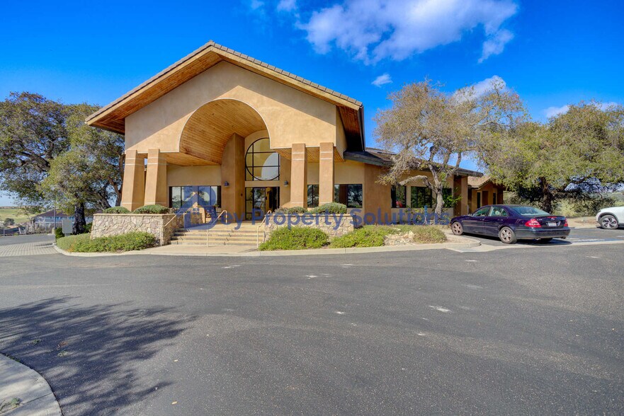 567 Camino Mercado, Arroyo Grande, CA à louer - Photo du bâtiment - Image 2 de 22