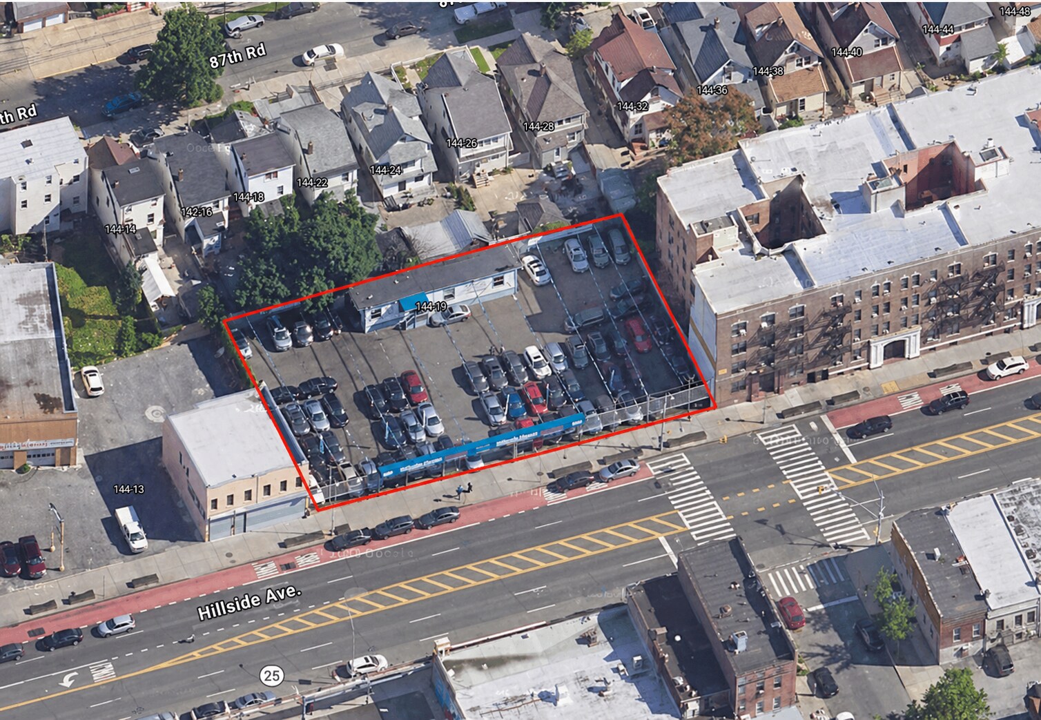 144-19 Hillside Ave, Jamaica, NY à vendre Photo du bâtiment- Image 1 de 2