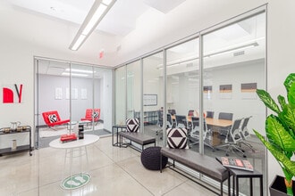 501 Fashion Ave, New York, NY for lease Interior Photo- Image 2 of 14