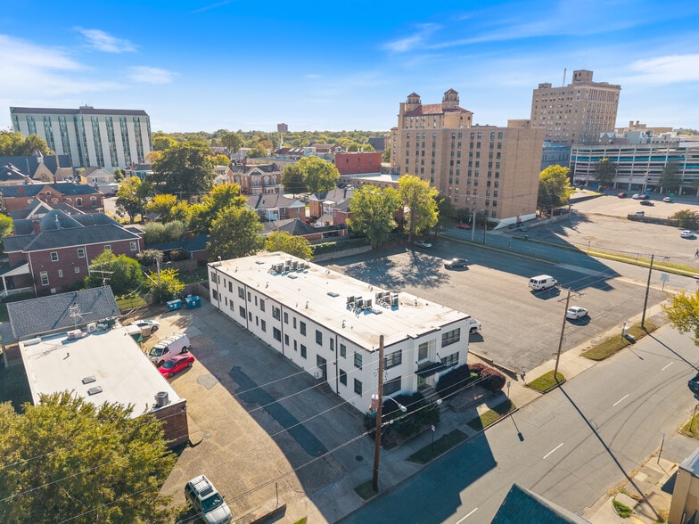 Little Rock Apartments(22 units) portfolio of 2 properties for sale on LoopNet.ca - Building Photo - Image 2 of 15