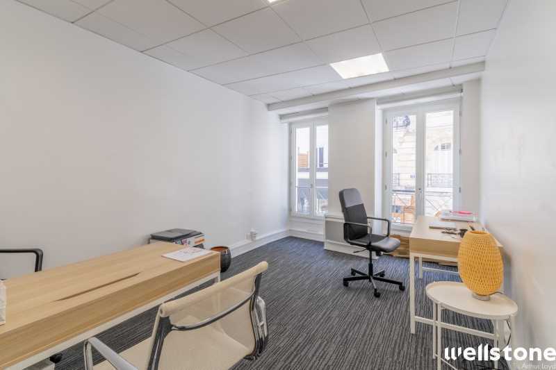 8 Rue Du Colisée, Paris à louer - Photo intérieure - Image 2 de 9