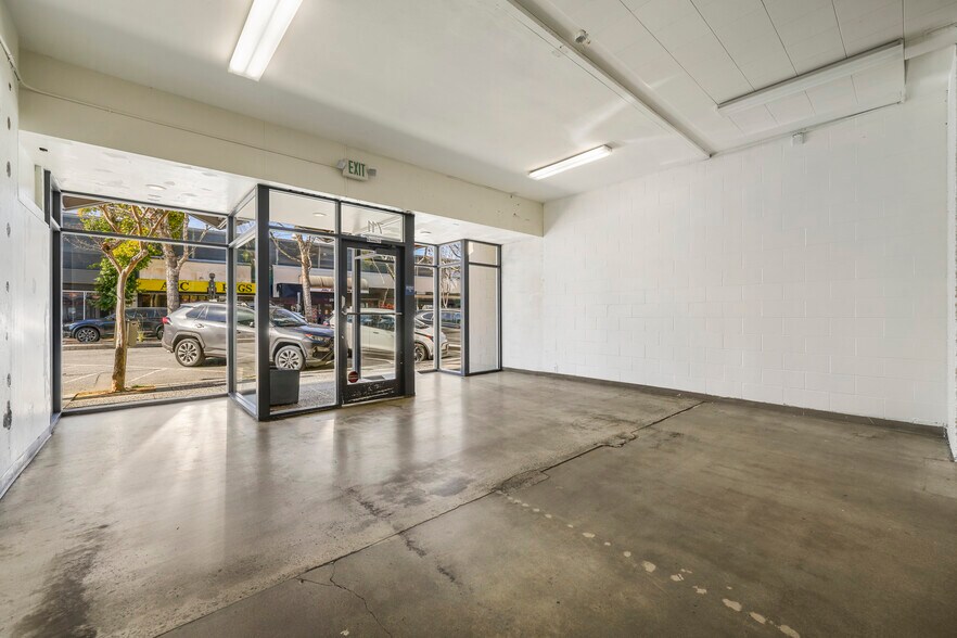 711-713 Santa Cruz Ave, Menlo Park, CA à louer - Photo intérieure - Image 3 de 13