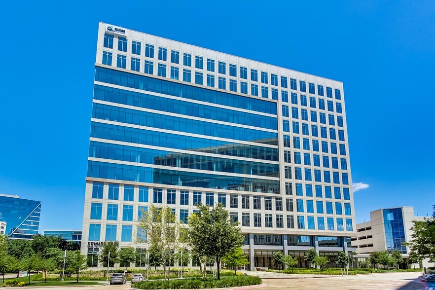 5830 Granite Pky, Plano, TX à louer - Photo du bâtiment - Image 2 de 22