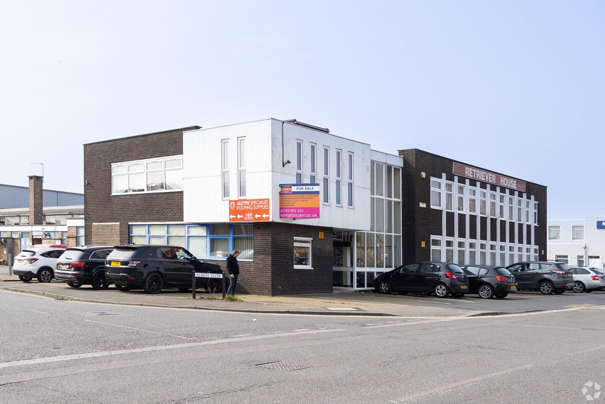 Petersfield Ave, Slough à vendre Photo principale- Image 1 de 10