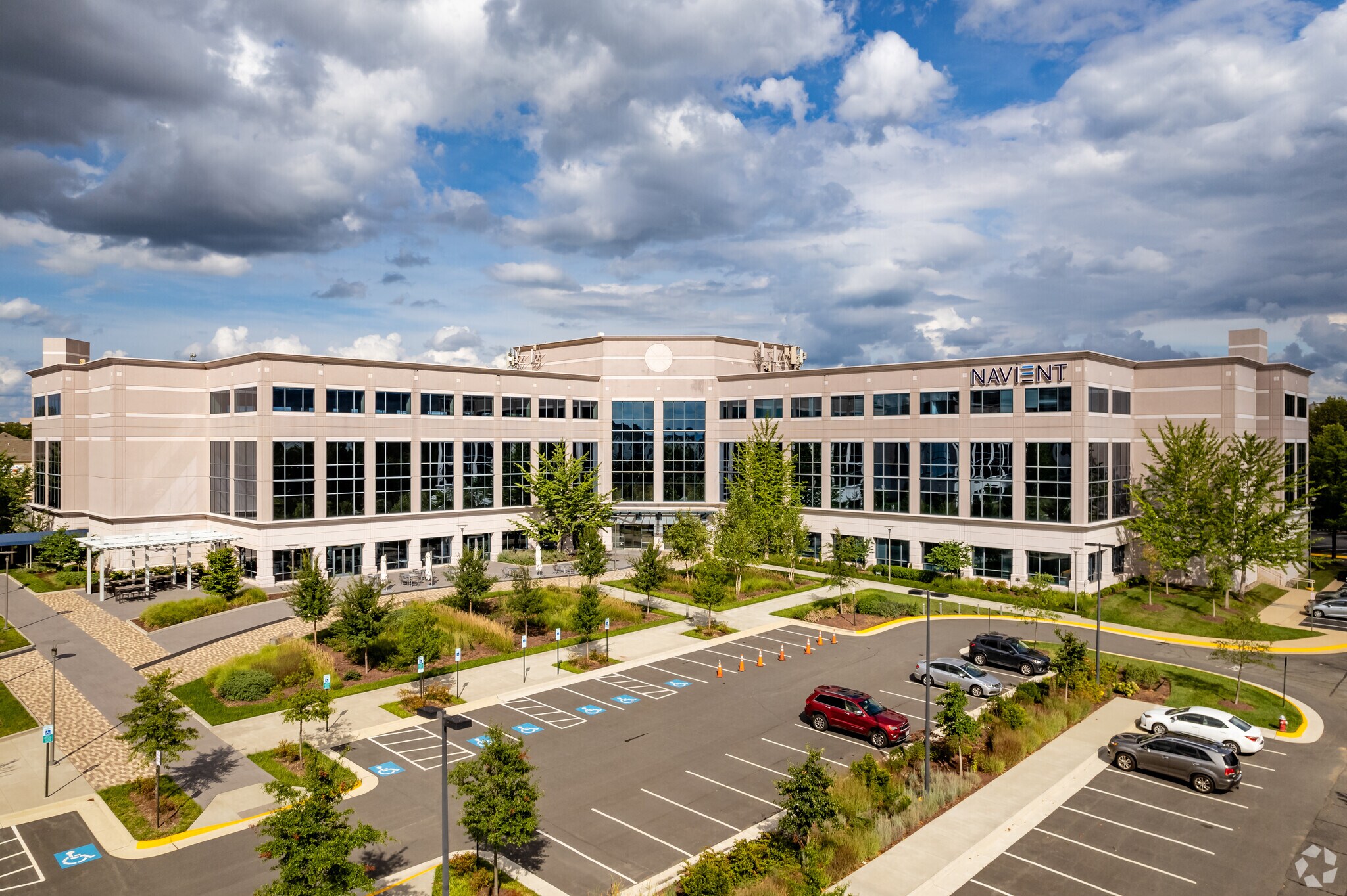 13865 Sunrise Valley Dr, Herndon, VA for sale Primary Photo- Image 1 of 1