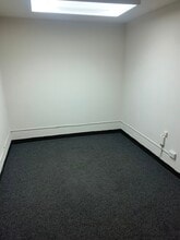 5875 N Lincoln Ave, Chicago, IL for lease Interior Photo- Image 2 of 3