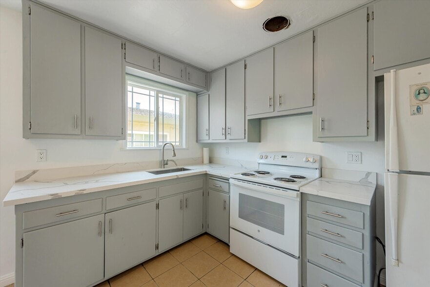 3404 School St, Oakland, CA for sale - Building Photo - Image 3 of 48