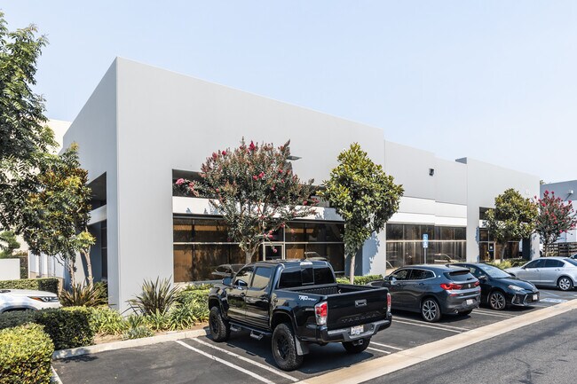 Plus de détails pour 361-365 N Berry, Brea, CA - Industriel à vendre