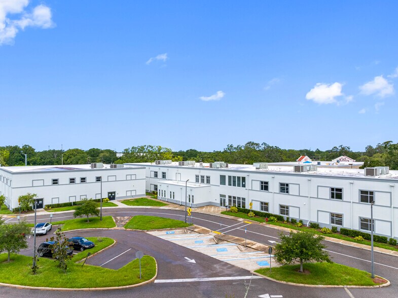 13901 Sheldon Rd, Tampa, FL à vendre - Photo du bâtiment - Image 2 de 10