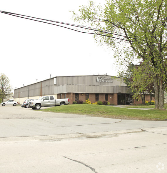 1932 Austin Dr, Troy, MI à vendre - Photo principale - Image 1 de 1