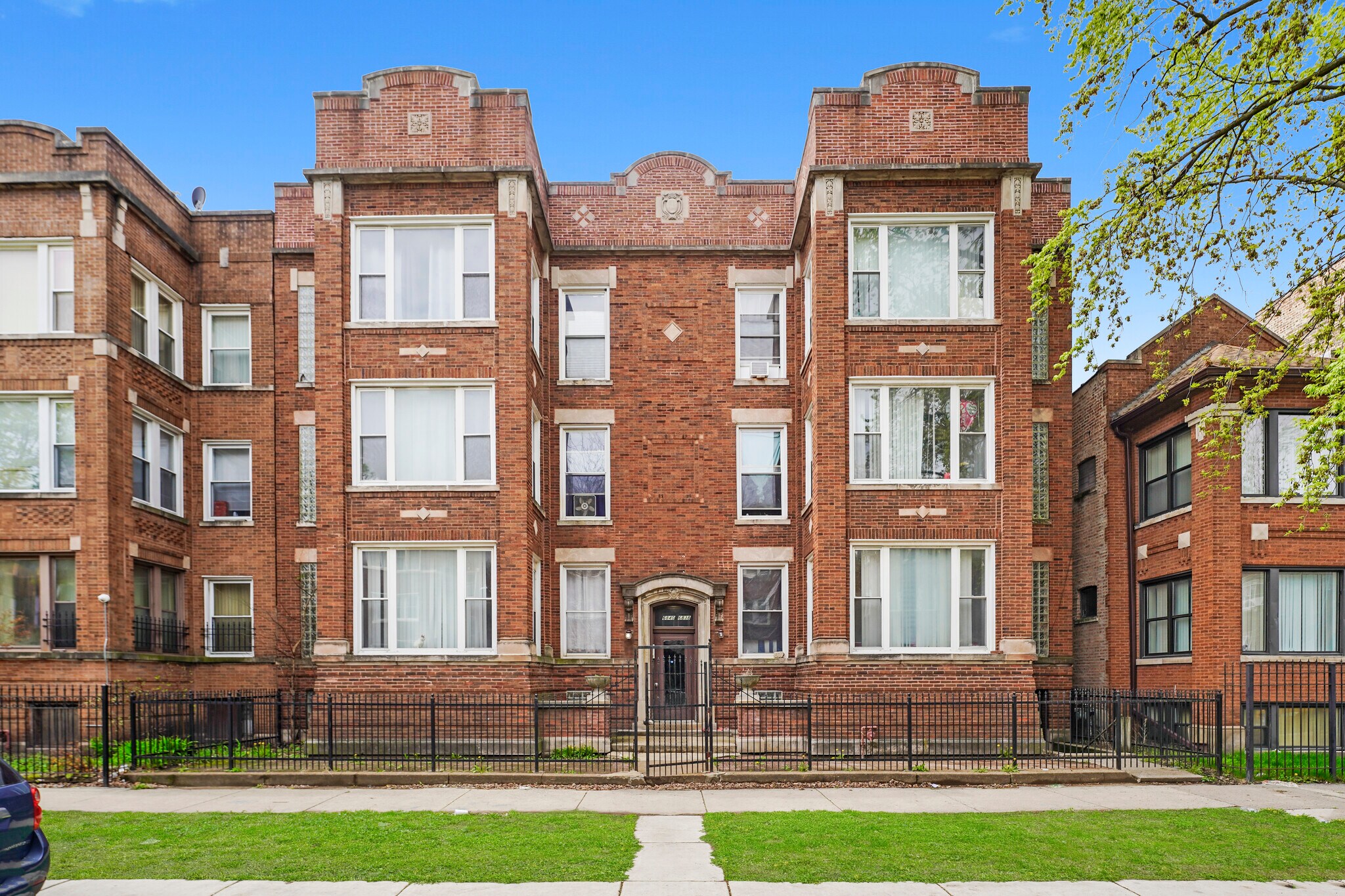 6838 S Ridgeland Ave, Chicago, IL à vendre Photo du bâtiment- Image 1 de 1