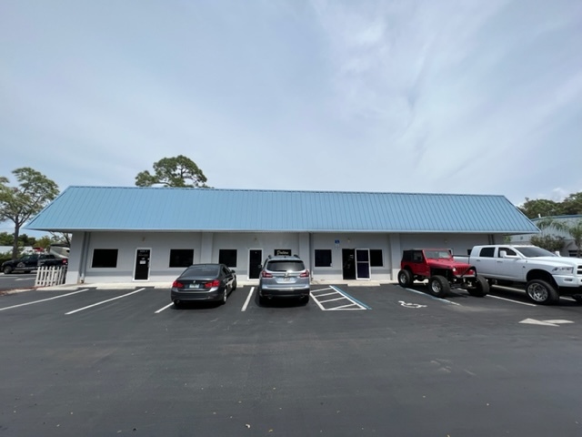 2238 Hemingway Dr, Fort Myers, FL for lease - Building Photo - Image 2 of 6