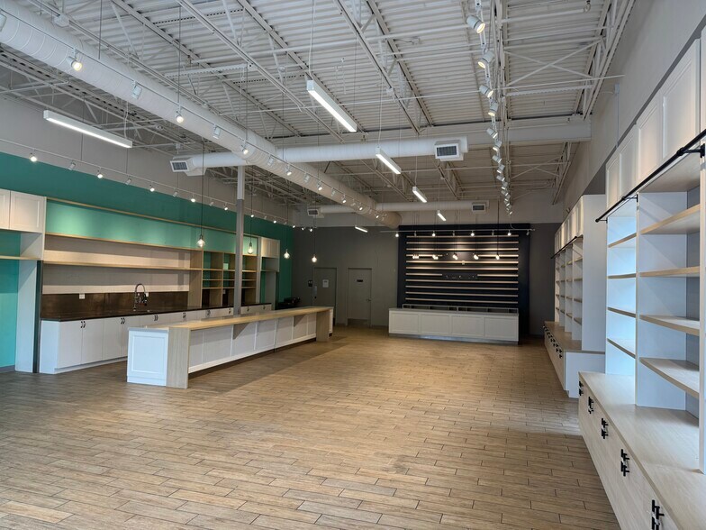 2015 W Foxwood Dr, Raymore, MO à louer - Photo intérieure - Image 3 de 13