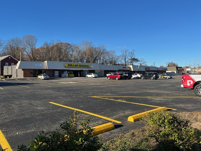 5450-5500 Emerson Way, Indianapolis, IN à louer - Photo du bâtiment - Image 3 de 4