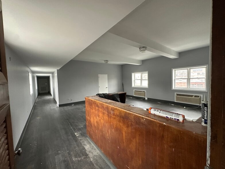 1837 Steinway St, Astoria, NY for lease - Interior Photo - Image 2 of 5