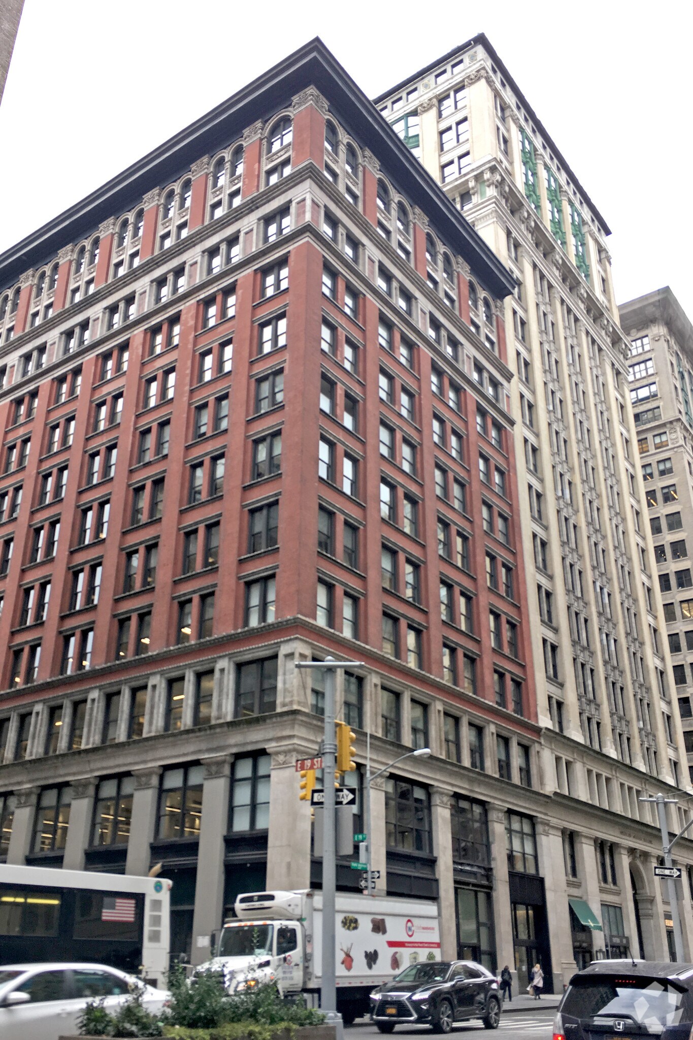 233 Park Ave S, New York, NY for lease Building Photo- Image 1 of 13