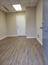 3780 Kori Rd, Jacksonville, FL à louer Photo intérieure- Image 2 de 7