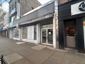 31-55 Steinway St, Astoria, NY à louer Photo intérieure- Image 1 de 4