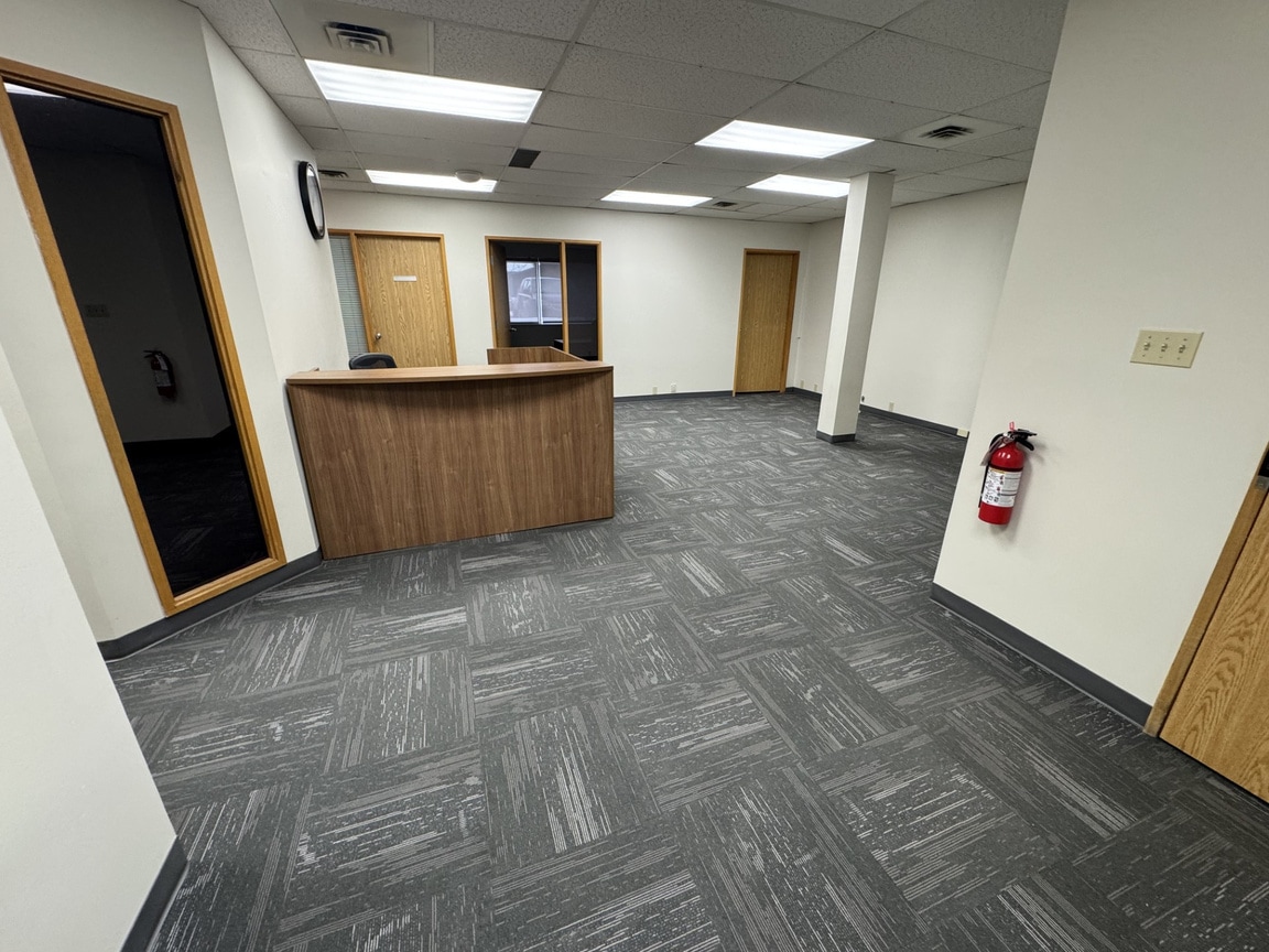 10525 170 St NW, Edmonton, AB for lease Interior Photo- Image 1 of 5