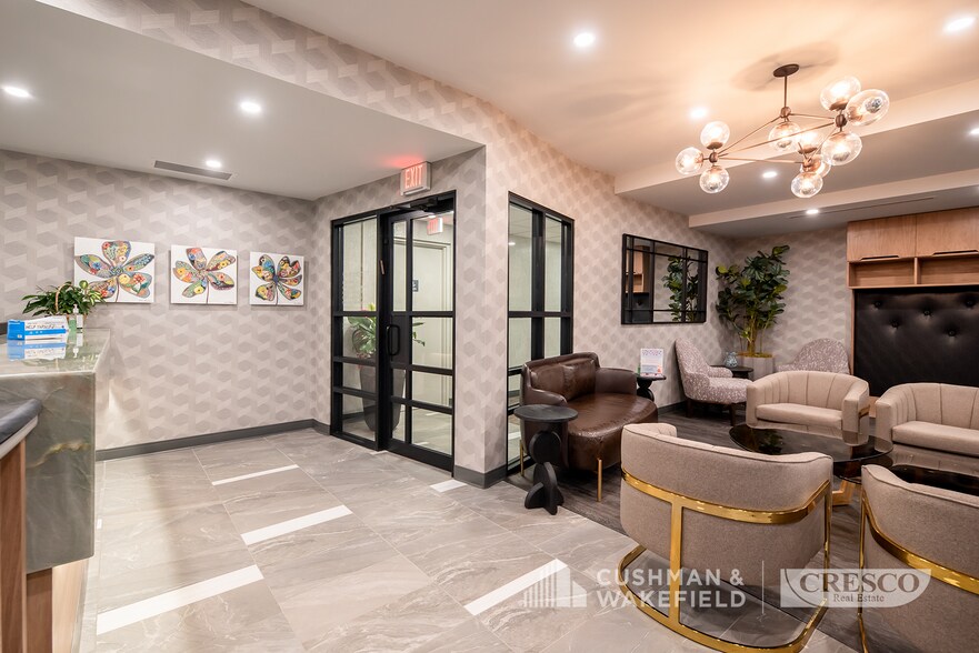 3690 Orange Pl, Beachwood, OH à louer - Photo du bâtiment - Image 3 de 10