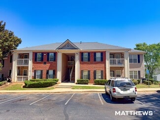 Plus de détails pour 829 N Hill St, Griffin, GA - Multi-résidentiel à vendre