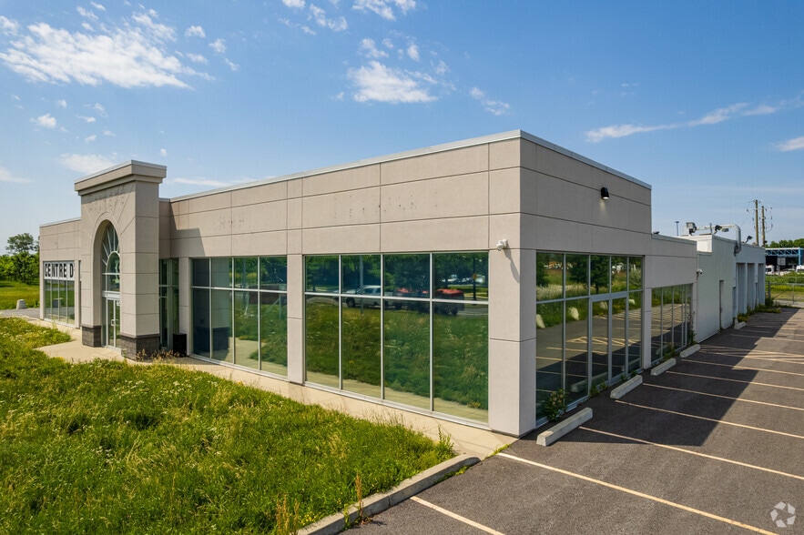 665 Boul Clairevue O, St-Bruno-de-Montarville, QC à vendre - Photo du bâtiment - Image 2 de 7