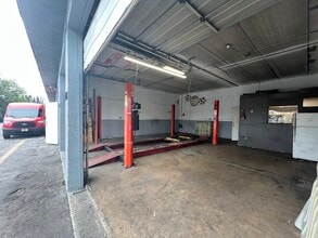 7153 Southern Blvd, West Palm Beach, FL for lease Interior Photo- Image 1 of 5