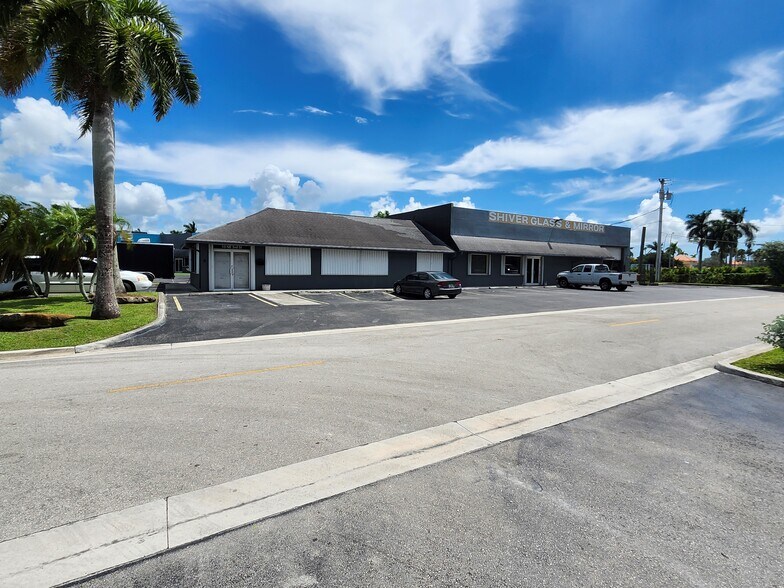 12 NE 3rd St, Homestead, FL à louer - Photo du bâtiment - Image 3 de 13