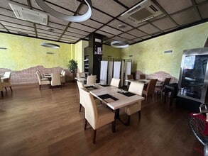 Calle José María Pereda, Alcalá de Henares, Madrid for lease Interior Photo- Image 2 of 30