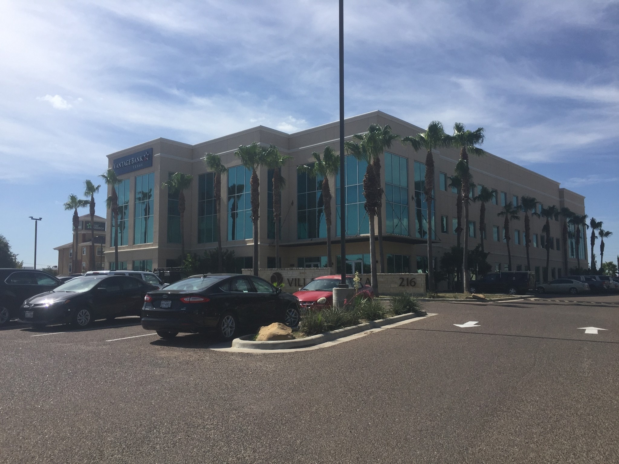 216 W Village Blvd, Laredo, TX for sale Primary Photo- Image 1 of 4