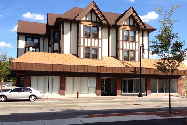 More details for 30-32 S Main St, Attleboro, MA - Retail for Sale