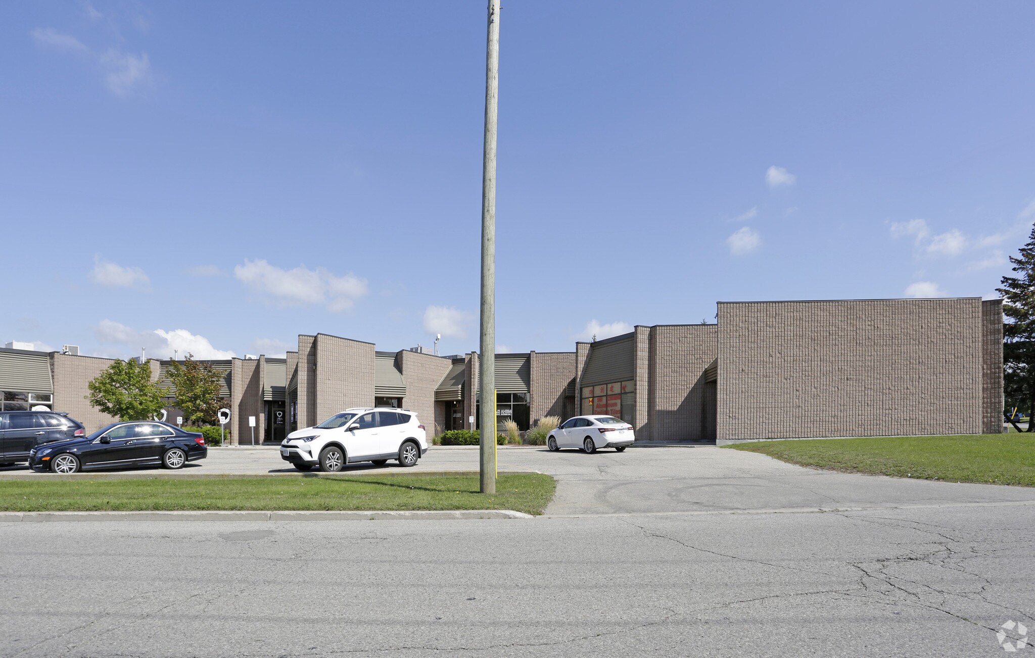 584 Colby Dr, Waterloo, ON à louer Photo principale- Image 1 de 5