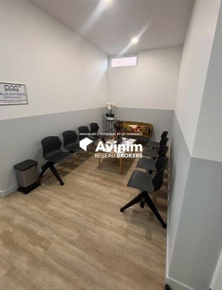 Office in Soisy-sous-Montmorency for lease - Interior Photo - Image 3 of 10