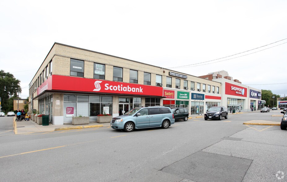 3090-3114 Bathurst St, Toronto, ON à louer - Photo du bâtiment - Image 2 de 6