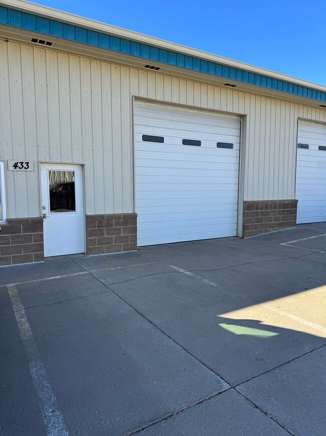 More details for 427-445 N Denver Ave, Loveland, CO - Flex for Lease
