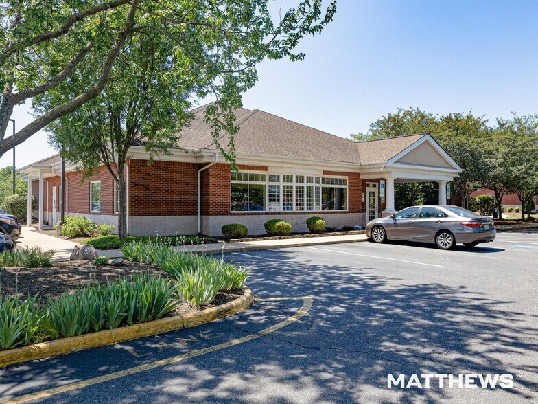 10 Walsh Ln, Fredericksburg, VA à vendre - Photo du bâtiment - Image 2 de 3