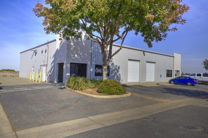 4545 Skyway Dr, Olivehurst, CA à louer - Photo du bâtiment - Image 2 de 11