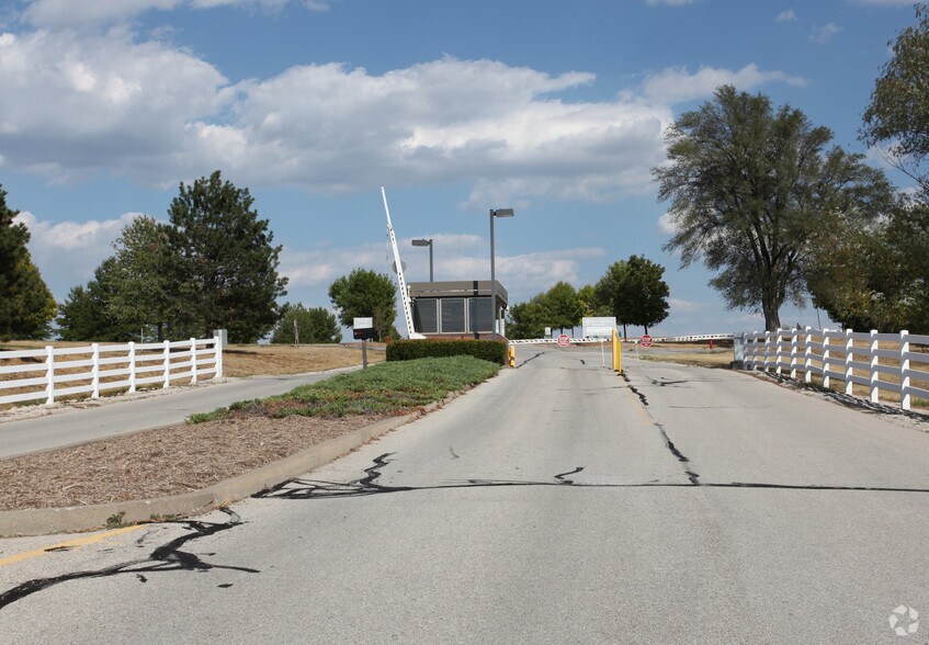 17745 S Metcalf Ave, Stilwell, KS à louer - Photo du bâtiment - Image 3 de 7